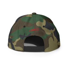 Load image into Gallery viewer, hySyd Classic Snapback Cap (camo-green/red)
